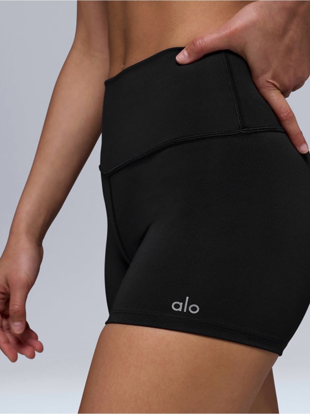 Alo High-Waist Air Lift Shorts